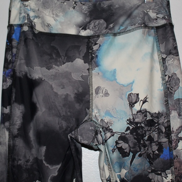 2x$20 Nasty gal leggings black white blue  medium - Picture 5 of 6